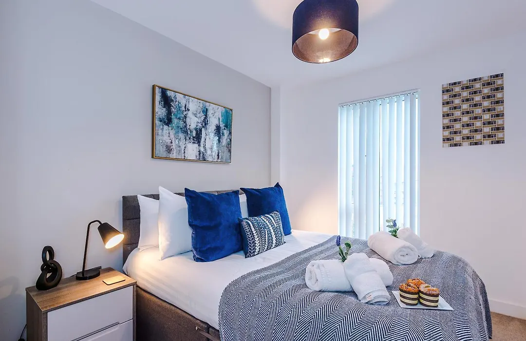 Sleek Apartment In Manchester By 53 Degrees Property, Ideal For Couples, Amazing Location!-1